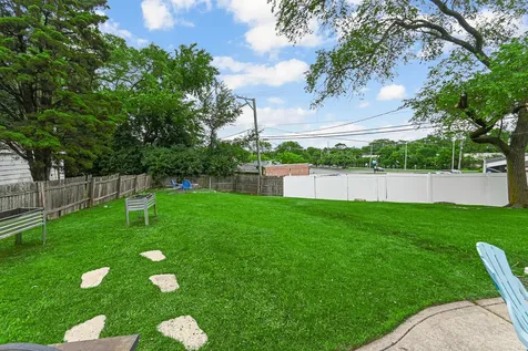 17561 Sycamore Drive Homewood IL 60430