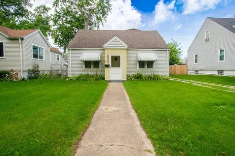 18342 Wildwood Avenue Lansing IL 60438