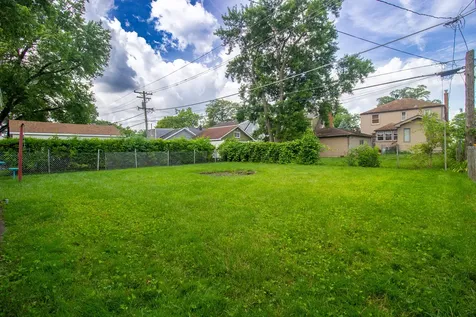 18342 Wildwood Avenue Lansing IL 60438