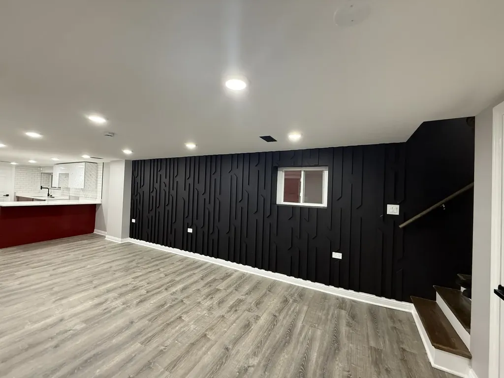 7932 South Champlain Avenue Chicago IL 60619