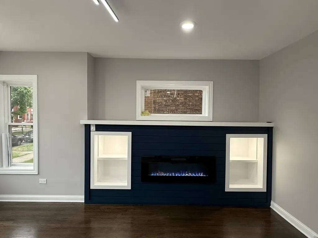 7932 South Champlain Avenue Chicago IL 60619