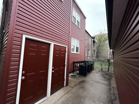 7932 South Champlain Avenue Chicago IL 60619