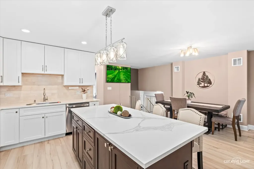337 East Briarcliff Road Bolingbrook IL 60440
