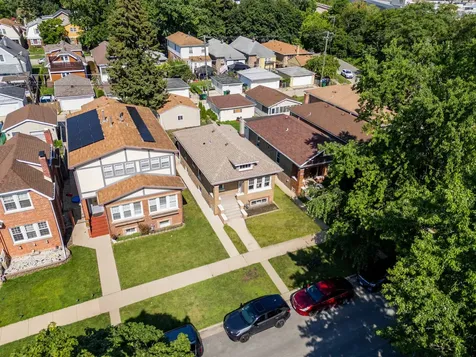 3136 Harvey Avenue Berwyn IL 60402
