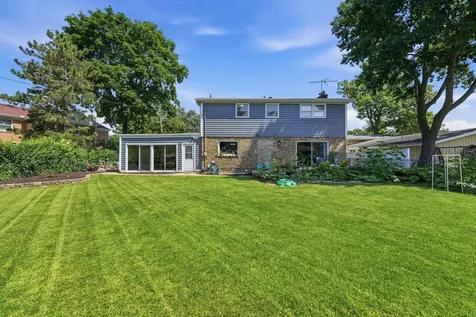 482 Royal Oaks Drive Wood Dale IL 60191