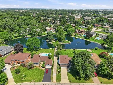 482 Royal Oaks Drive Wood Dale IL 60191