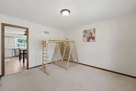 482 Royal Oaks Drive Wood Dale IL 60191