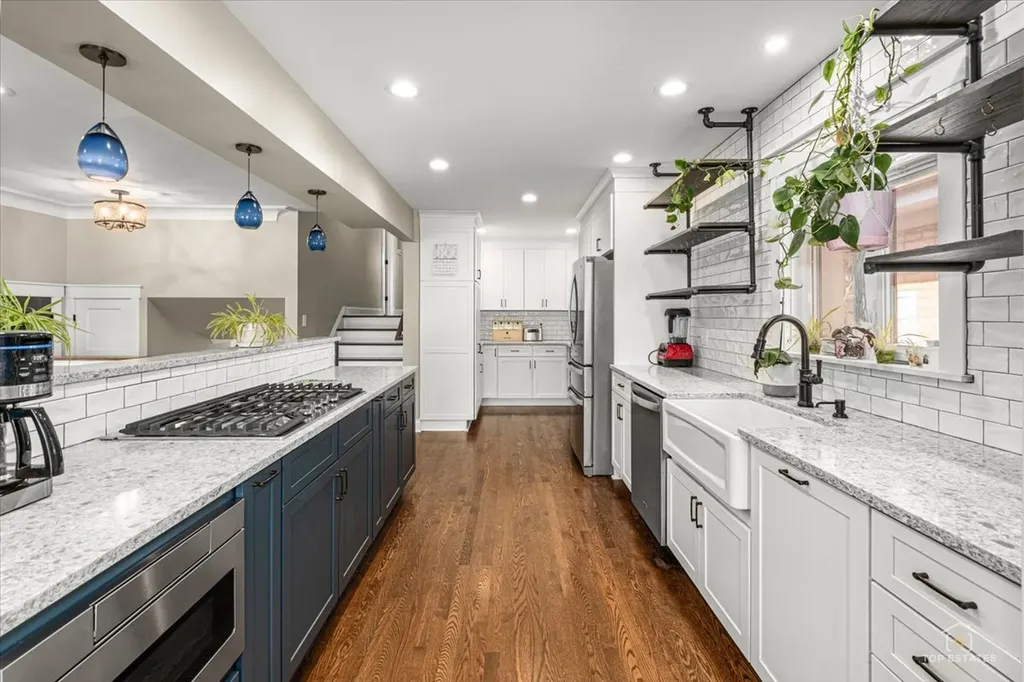 6320 West Lawrence Avenue Chicago IL 60630