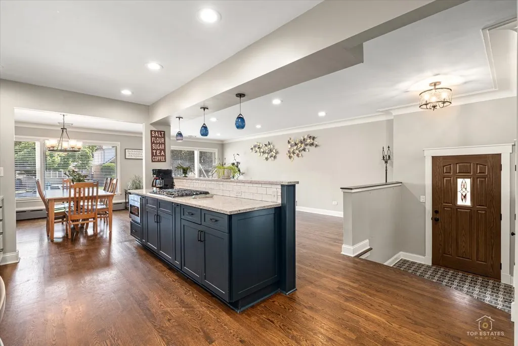 6320 West Lawrence Avenue Chicago IL 60630
