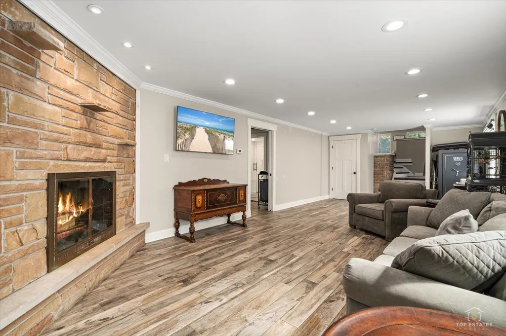 6320 West Lawrence Avenue Chicago IL 60630