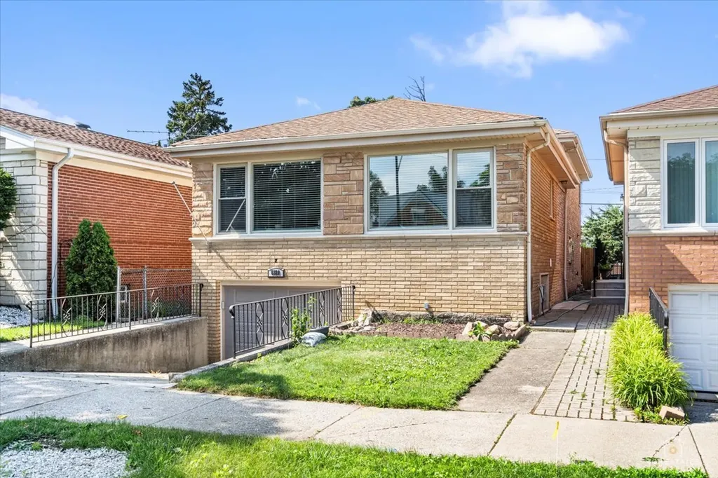 6320 West Lawrence Avenue Chicago IL 60630