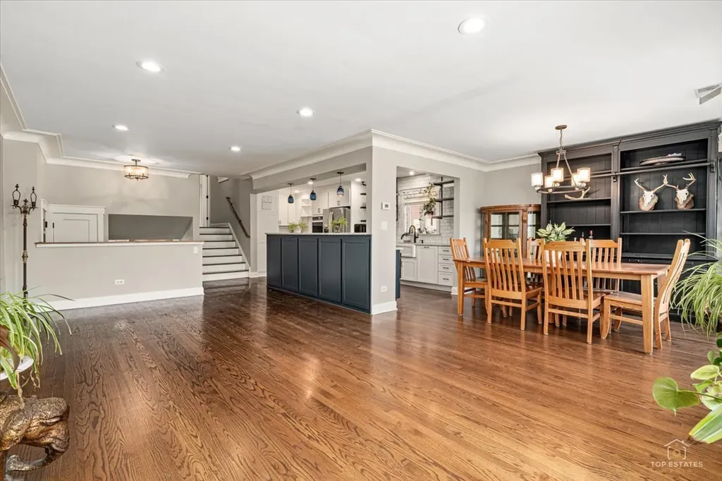 6320 West Lawrence Avenue Chicago IL 60630