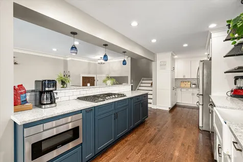 6320 West Lawrence Avenue Chicago IL 60630