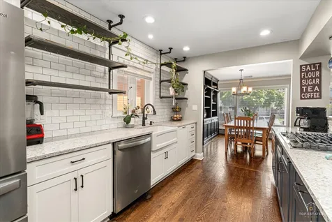6320 West Lawrence Avenue Chicago IL 60630