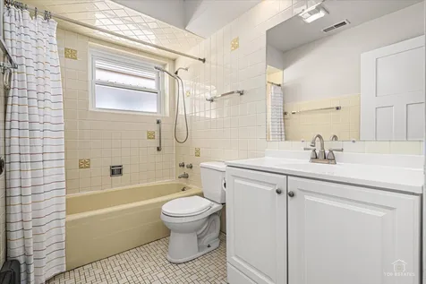 6320 West Lawrence Avenue Chicago IL 60630
