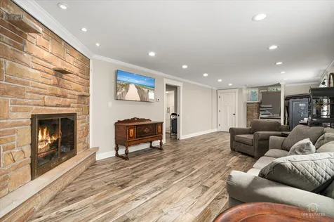6320 West Lawrence Avenue Chicago IL 60630