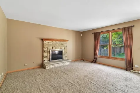 322 Chesapeake Lane Bloomingdale IL 60108