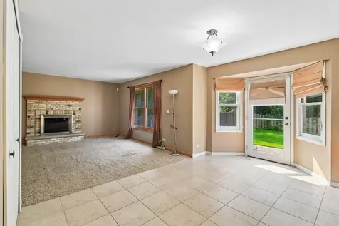 322 Chesapeake Lane Bloomingdale IL 60108