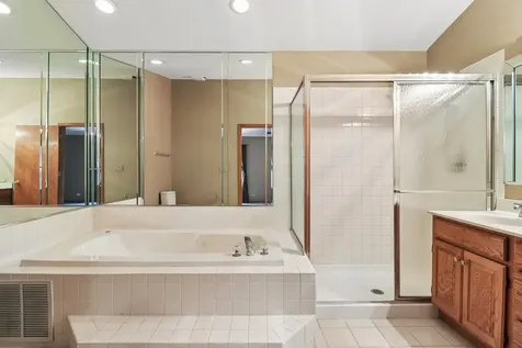 322 Chesapeake Lane Bloomingdale IL 60108