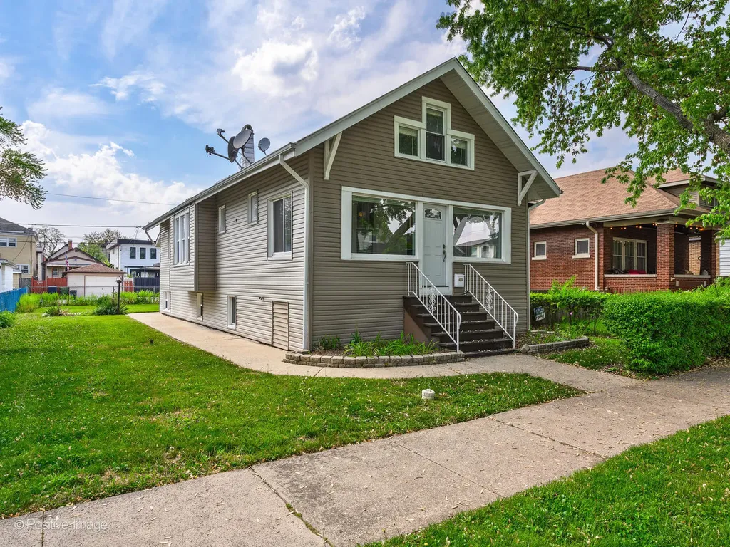 827 Thomas Avenue Forest Park IL 60130