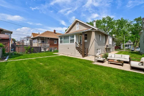 827 Thomas Avenue Forest Park IL 60130
