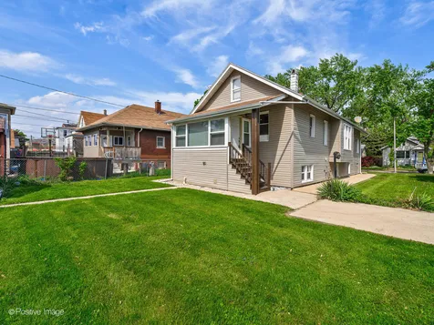 827 Thomas Avenue Forest Park IL 60130