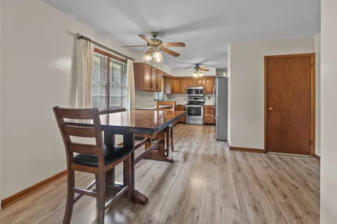 1301 Easton Parkway Rockford IL 61108