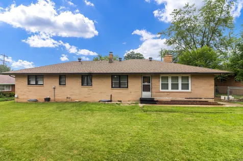 1301 Easton Parkway Rockford IL 61108
