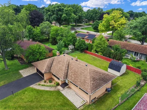 1301 Easton Parkway Rockford IL 61108