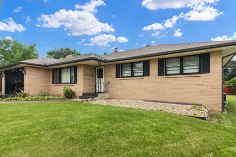 1301 Easton Parkway Rockford IL 61108
