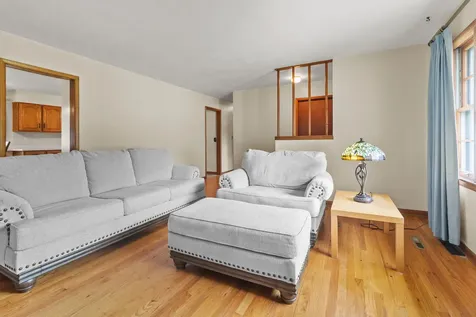 1301 Easton Parkway Rockford IL 61108