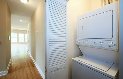 1609 West Farwell Avenue Chicago IL 60626