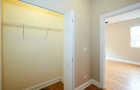 1609 West Farwell Avenue Chicago IL 60626