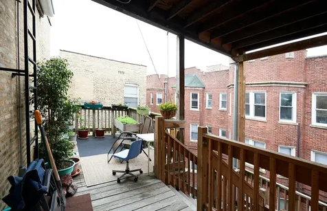 1609 West Farwell Avenue Chicago IL 60626