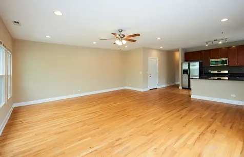 1609 West Farwell Avenue Chicago IL 60626