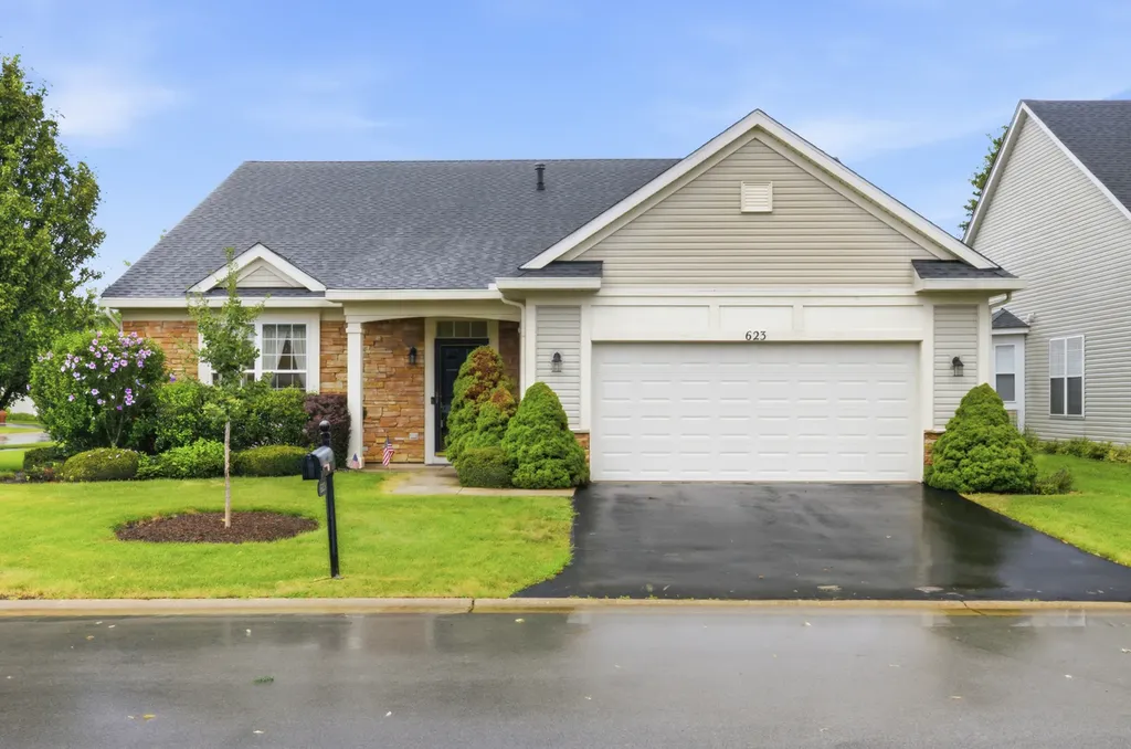 623 Saugatuk Circle Romeoville IL 60446