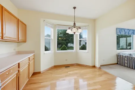 623 Saugatuk Circle Romeoville IL 60446