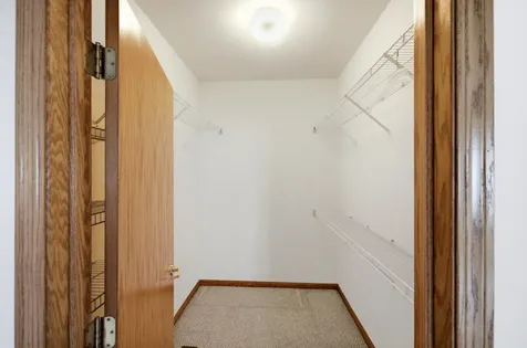 623 Saugatuk Circle Romeoville IL 60446
