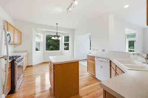 623 Saugatuk Circle Romeoville IL 60446