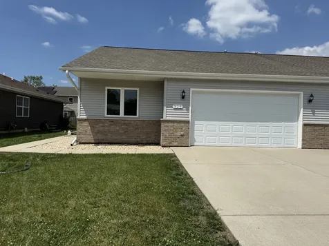 924 Bergera Street W Braidwood IL 60408