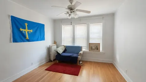 1222 West Victoria Street Chicago IL 60660