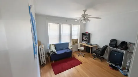 1222 West Victoria Street Chicago IL 60660