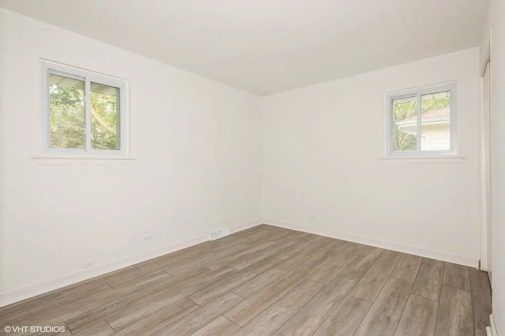 319 Shirley Court Wheaton IL 60187