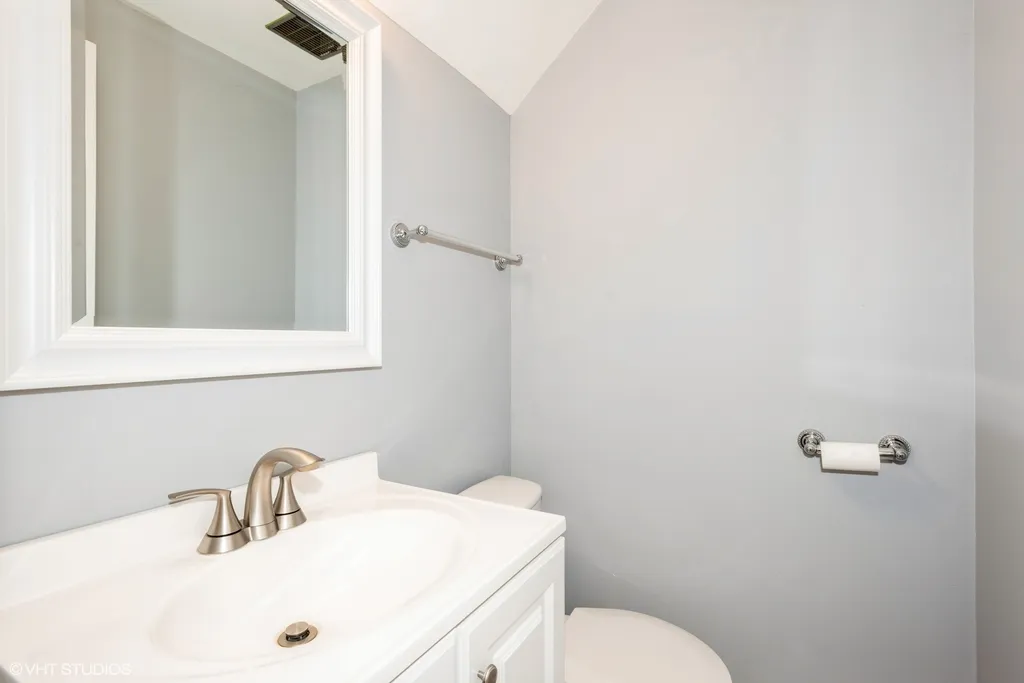 319 Shirley Court Wheaton IL 60187