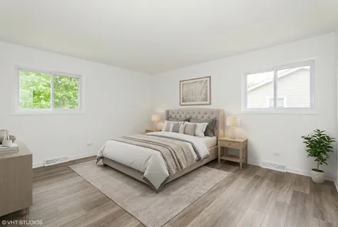 319 Shirley Court Wheaton IL 60187