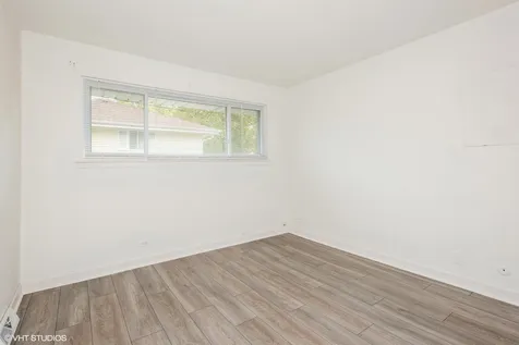 319 Shirley Court Wheaton IL 60187