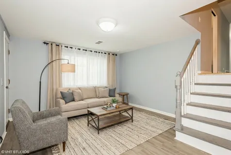 319 Shirley Court Wheaton IL 60187