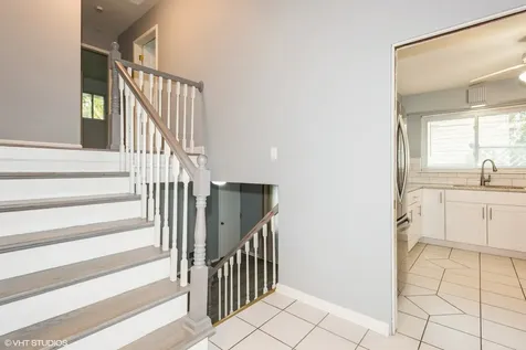 319 Shirley Court Wheaton IL 60187