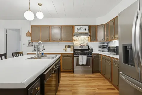402 East 19th Street Sterling IL 61081