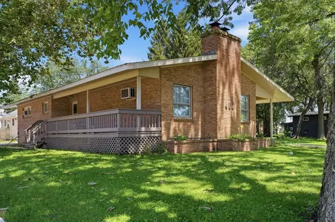 402 East 19th Street Sterling IL 61081